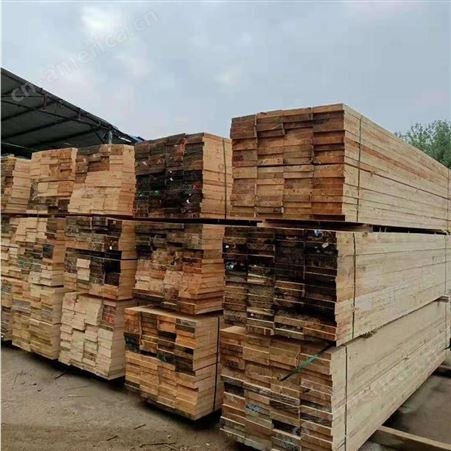 呈果木业铁杉建筑方木 供应杂木板垫木硬杂木 建筑工程木方