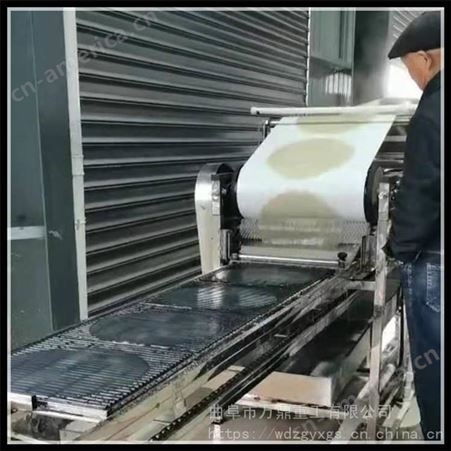 新一代自动铺帘粉皮机 粉皮机生产产量 自动粉皮机图片