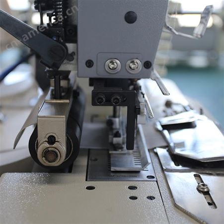 日东利华自动化窗帘设备搭配不同卷边器完成多种缝制工艺