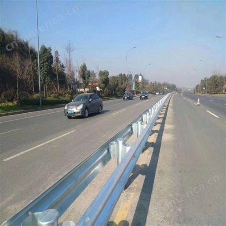甘肃世腾高速公路护栏生产厂家 公路护栏板规格 高速波形护栏板材料