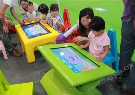 幼儿园触摸教学设备 儿童触屏桌 图书馆电子阅览室设备 幼儿互动教学桌 中版行知教育装备供应商