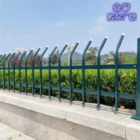 锌钢护栏生产 铁艺锌钢围栏 聊城草坪护栏生产 金彦 